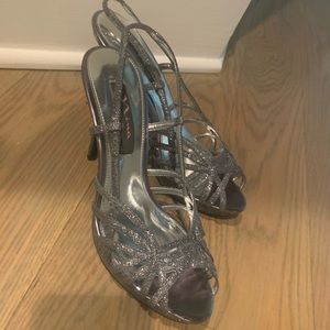 Nina Glittery Silver/Gray Heels